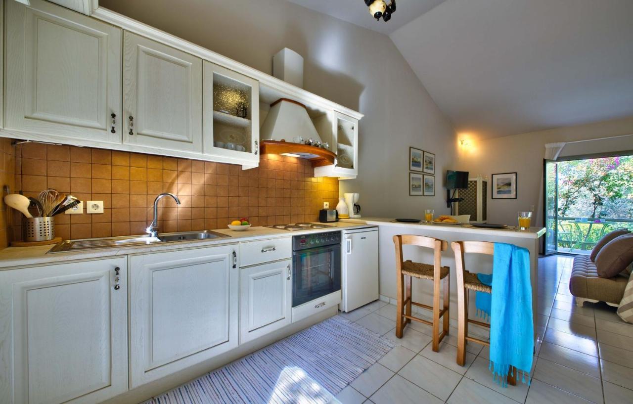 Mill Suites - Loggos Gaios Ngoại thất bức ảnh